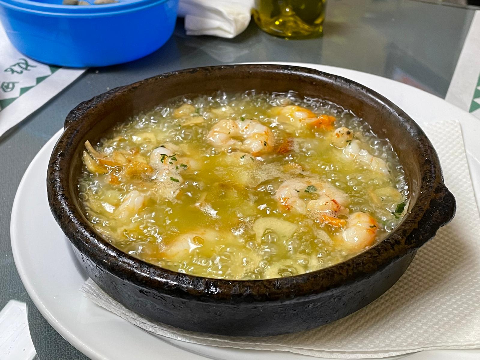 Gambas al ajillo（小エビのアヒージョ）