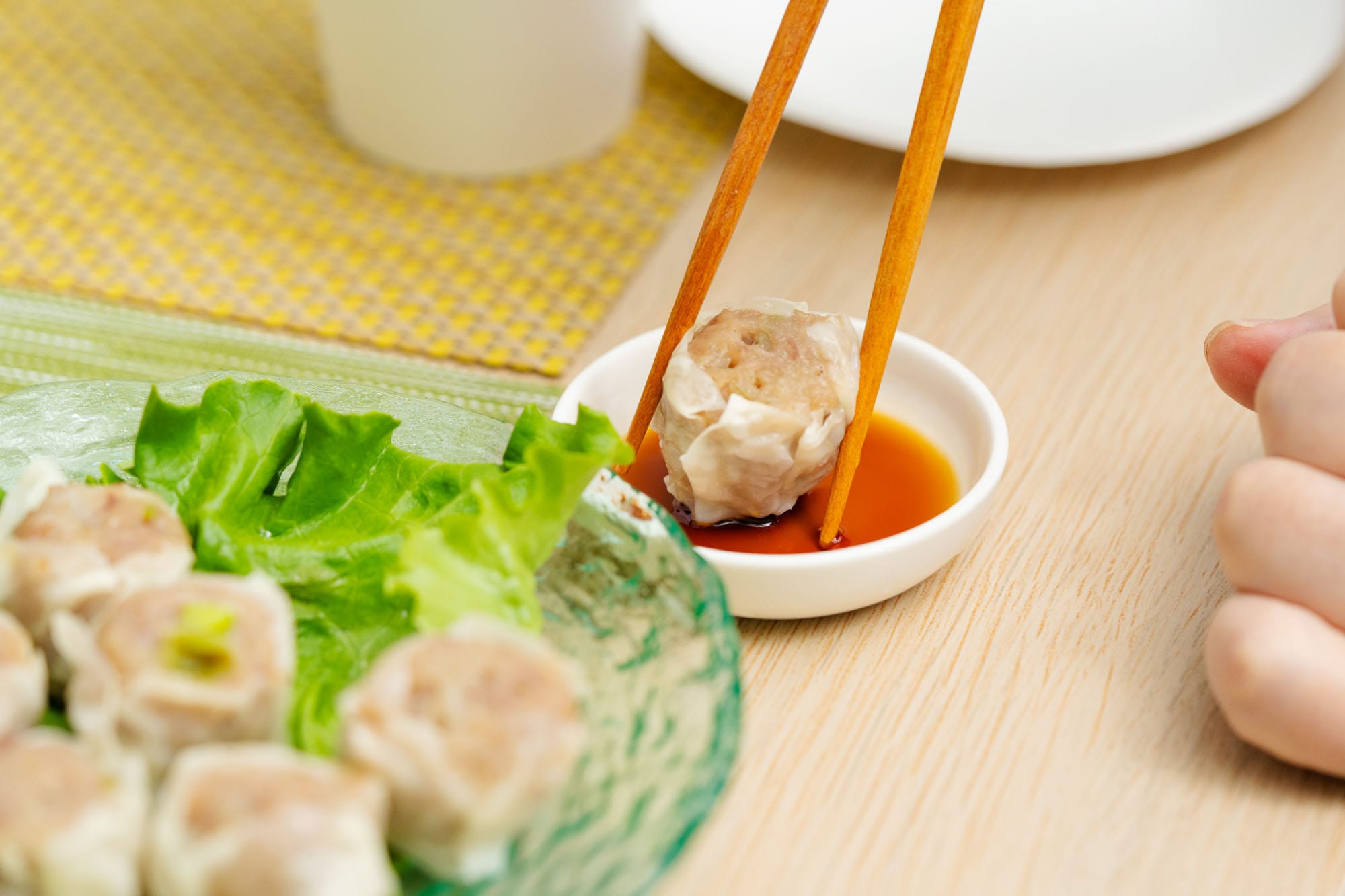 シュウマイには塩味の効いたしょうゆ