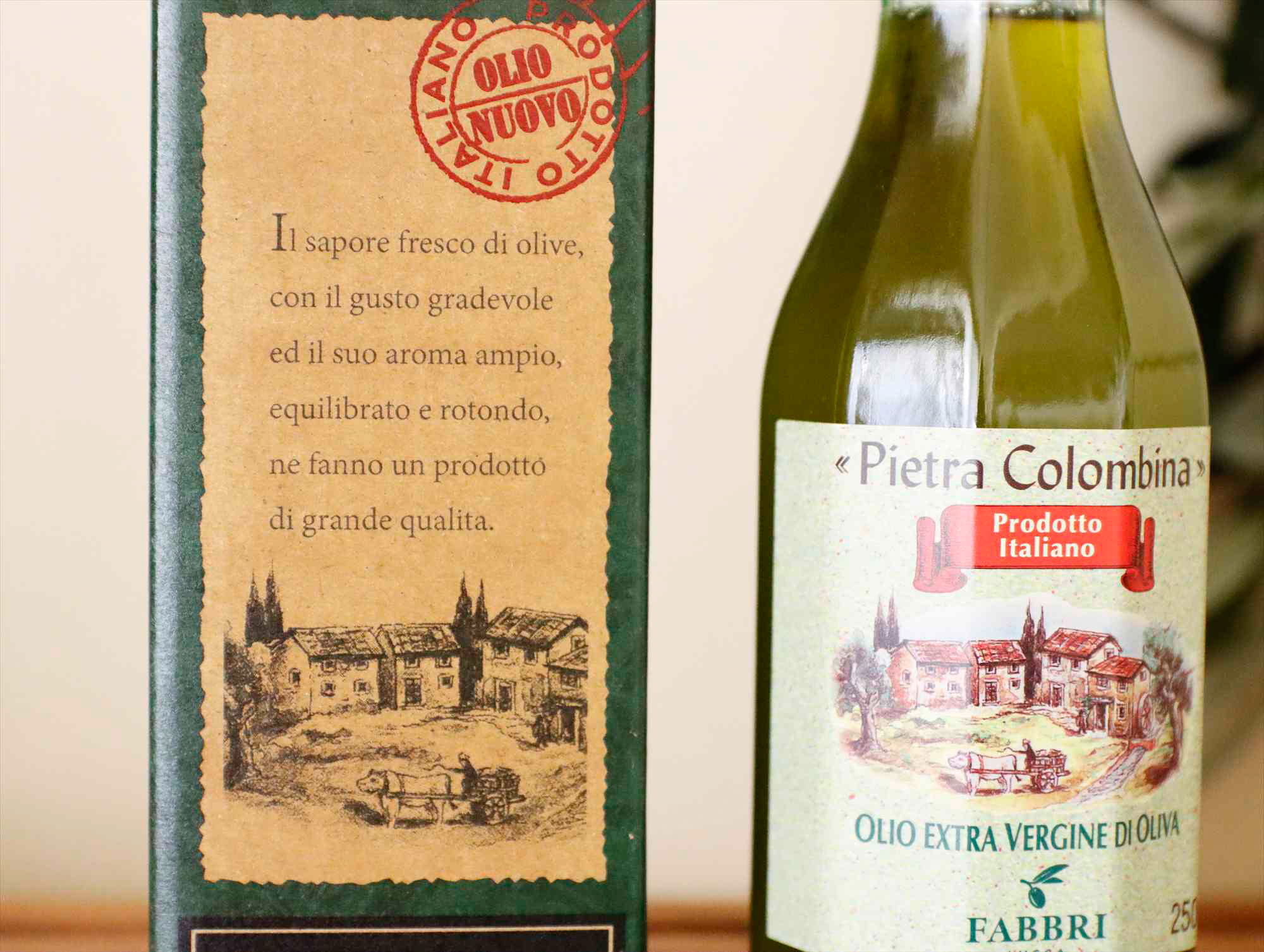 時間の流れを想像させる、落ち着いたデザインです。